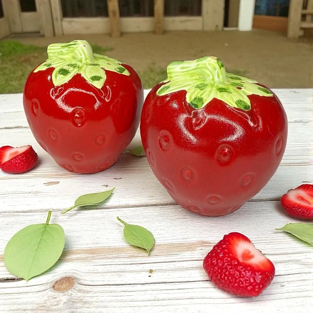 Vintage Strawberry Salt & Pepper Shakers Large Ceramic Fruit Kitchen MCM 70s‎